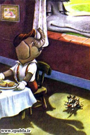 کتاب قصه کودکانه سه بچه فیل -  گرگ به لب پنجره بچه فیل می آید
