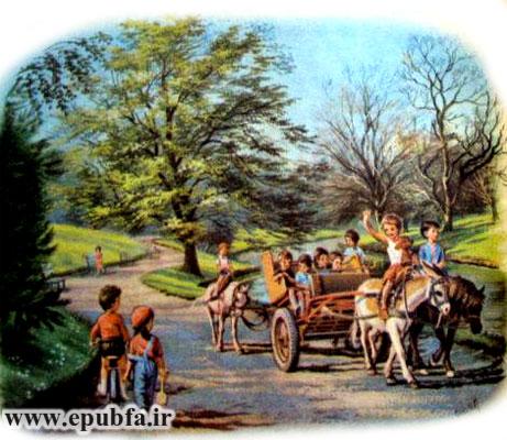 کودکان در پارک سوار گاری الاغ می شوند و بازی می کنند-قصه کودکانه ایپابفا