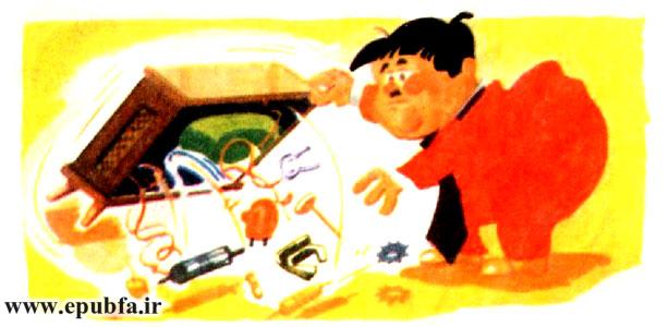 . در تمام زندگی‌اش این‌قدر لامپ و سیم ندیده بود!